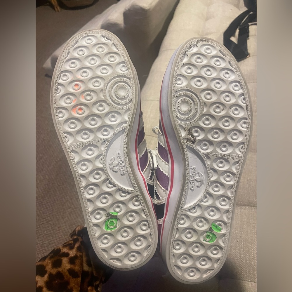 Adidas Hightop SZ 7 - Picture 4 of 7